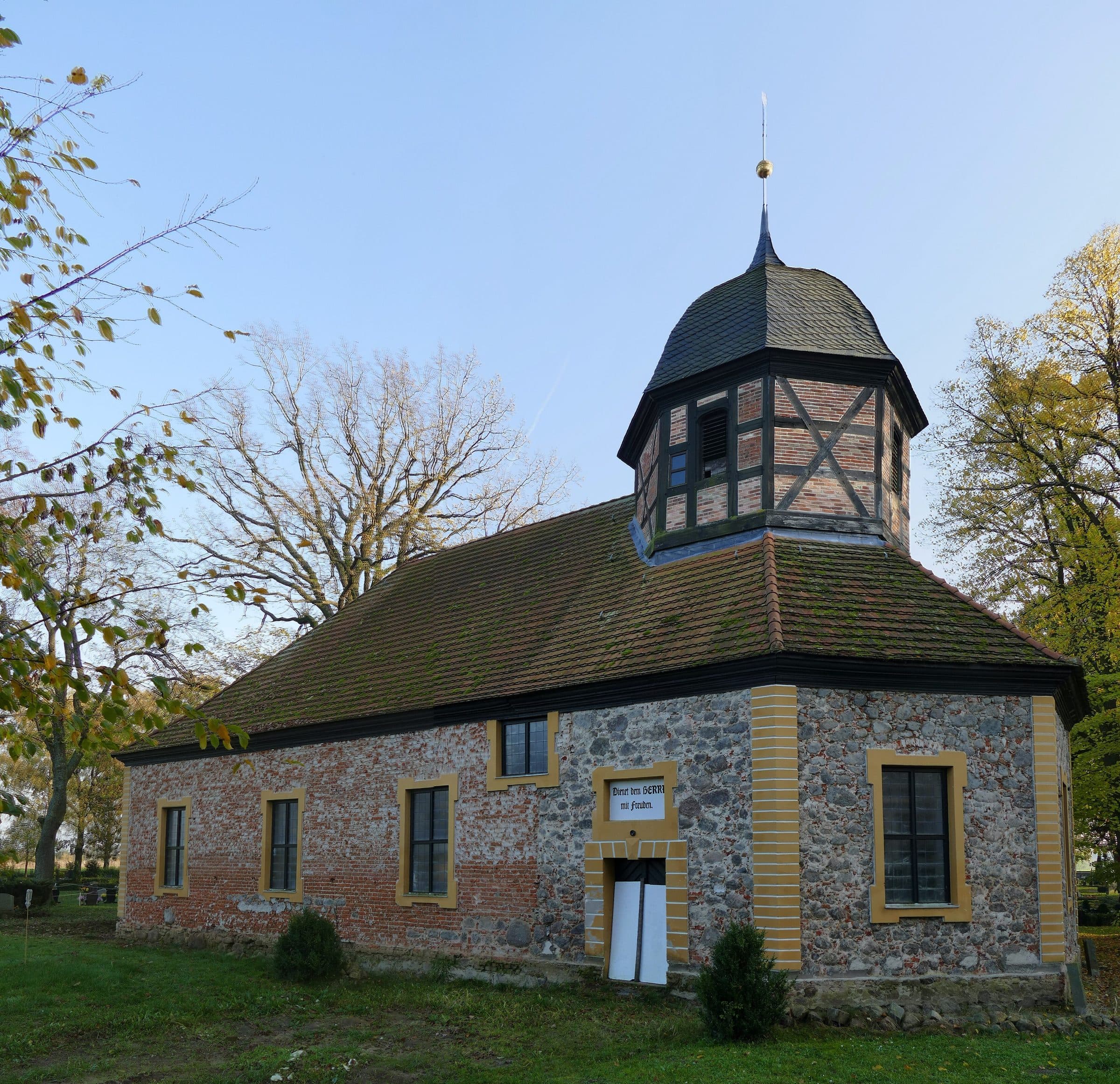 Barocke Trinitatiskirche auf dem Scharmützel in Ferdinandshof